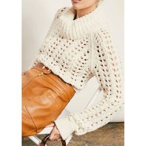 Free People SEASHELL POINTELLE CROP ivory TURTLENECK Sweater sz S